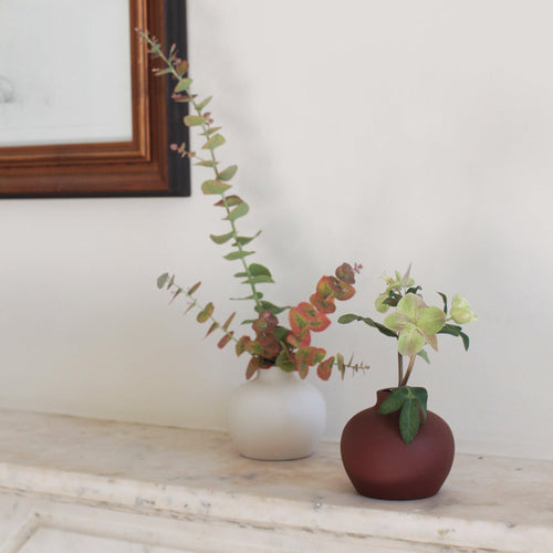 A sweet moment for any table, mantle, or shelf, the blossom vase’s organic and clean shape is both functional and beautiful. On their own or filled with delicate blooms, they pair perfectly with our ceramics collection.